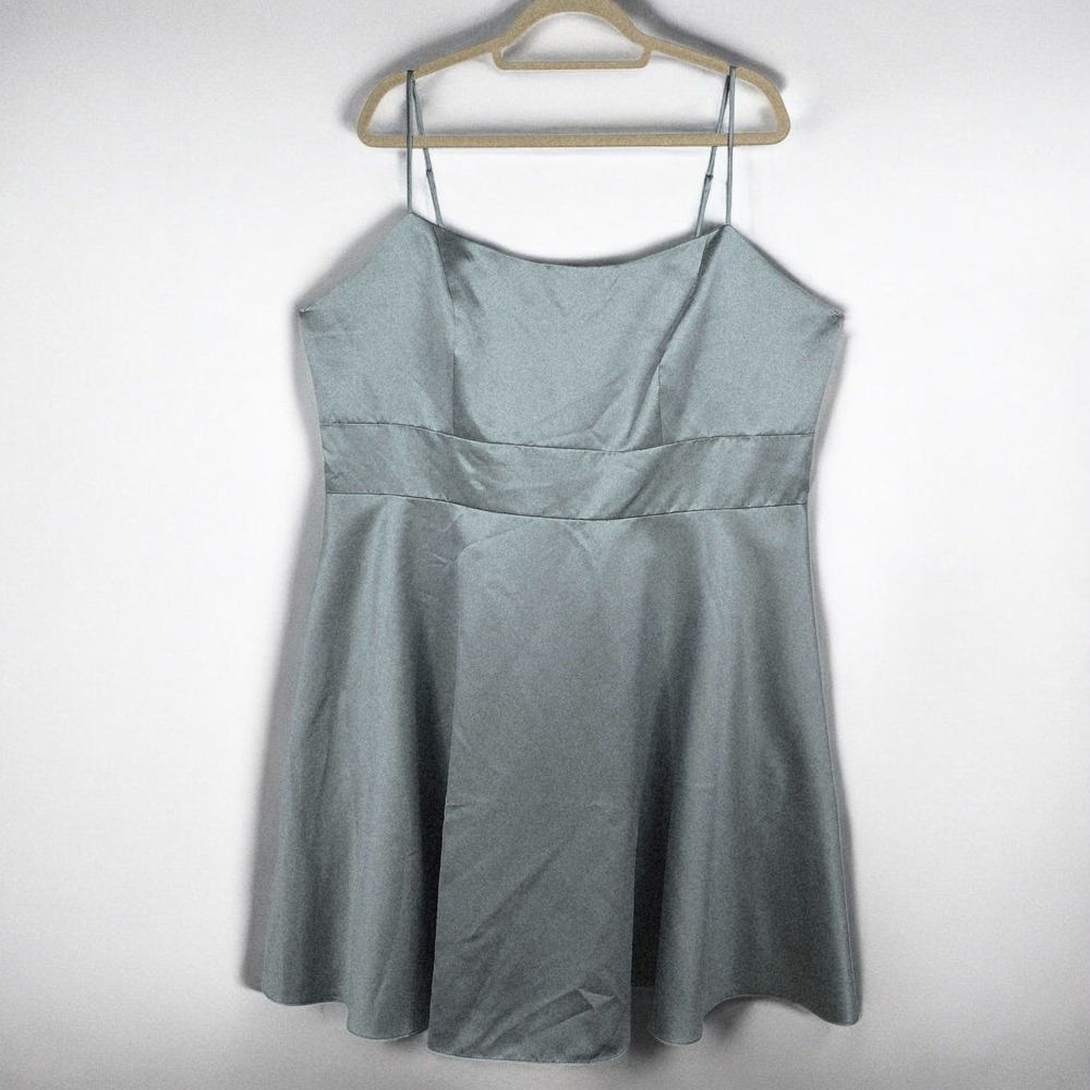 Jules & Cleo Dress Satin Empire Waist Fit Flare Woman Sz 22‎ Sage Green Babydoll